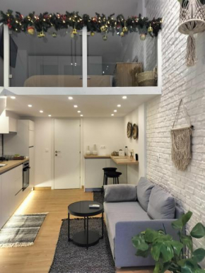 The White Loft - Explore Center by foot - 350m from seaside